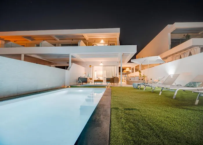 فيلة Mara Marina 4 *