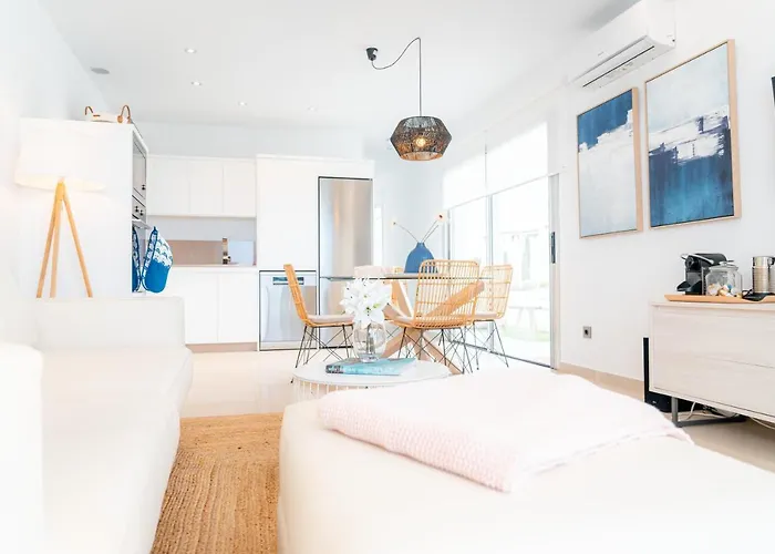 Mara Marina 4 فيلة